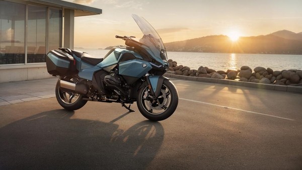 BMW R 1300 RT: Motor Touring Legendaris Lebih Gahar & Canggih BMW R 1300 RT: Motor Touring Legendaris Lebih Gahar & Canggih