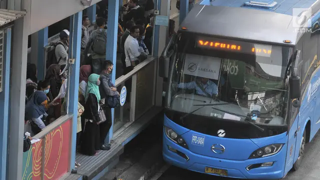 Halte_TransJakarta_BNN_Penutupan_Permanen_Maret_2025 Halte TransJakarta BNN: Penutupan Permanen Maret 2025?