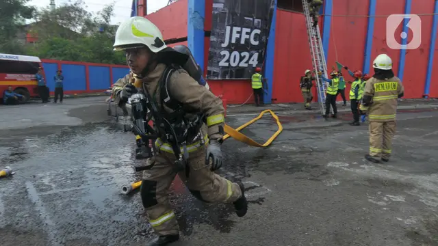 Kebakaran_Dahsyat_Ciracas_Jaktim_Kerugian_Setengah_Miliar_Rupiah Kebakaran Dahsyat Ciracas Jaktim: Kerugian Setengah Miliar Rupiah