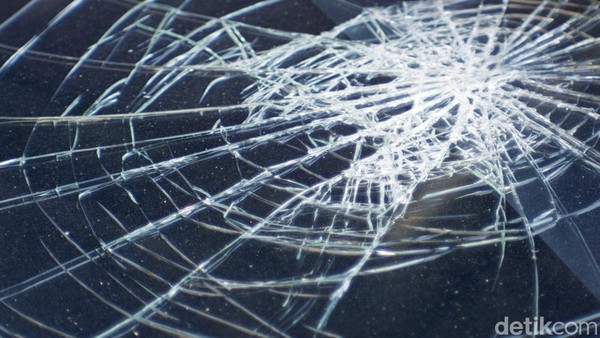 Lempar Batu ke Kereta Api? Ini Ancaman Pidana Berat!