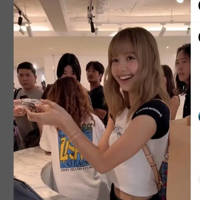 Lisa_BLACKPINK_Berbagi_Kebaikan_Donasi_Palestina__49_Negara Lisa BLACKPINK Berbagi Kebaikan: Donasi Palestina & 49 Negara