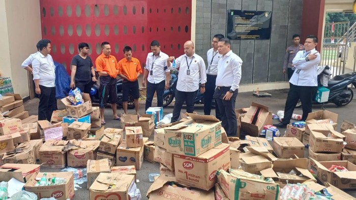 Polisi Tangkap Jual Barang Kedaluwarsa Tangsel: Dua Pria Ditangkap