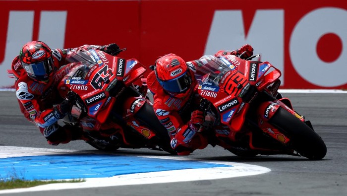 Rahasia Melandri: Bagnaia Kalah, Marquez Menang? Strategi Unggul