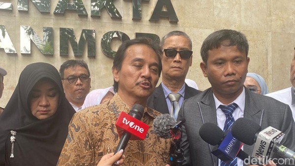 Roy_Suryo_Bungkam_Misteri_Ijazah_Jokowi_Terkuak Roy Suryo Bungkam, Misteri Ijazah Jokowi Terkuak?